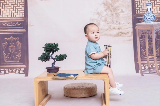 钦州四个月宝宝可以坐着吗